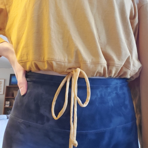 Wilfred wide sleeve drawstring crop top - Picture 3 of 6